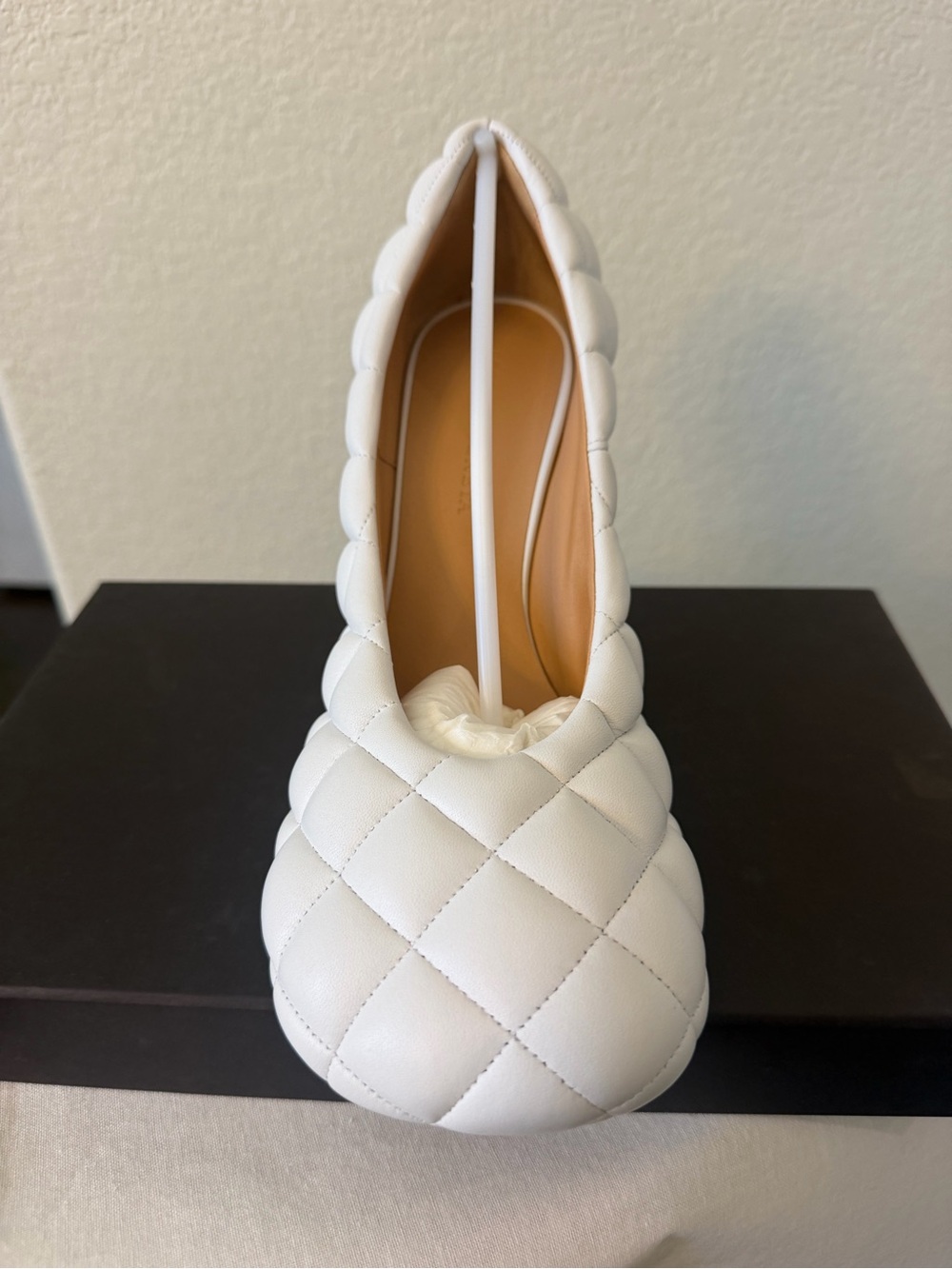 Bottega Veneta Off White Quilted Women's heels.